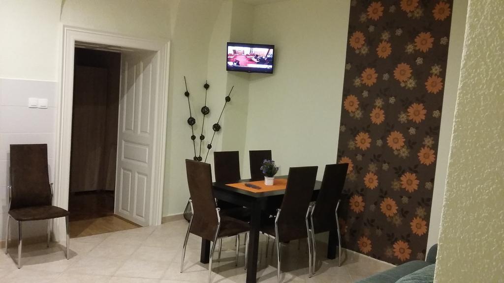 Relax Apartman Eger Eksteriør billede